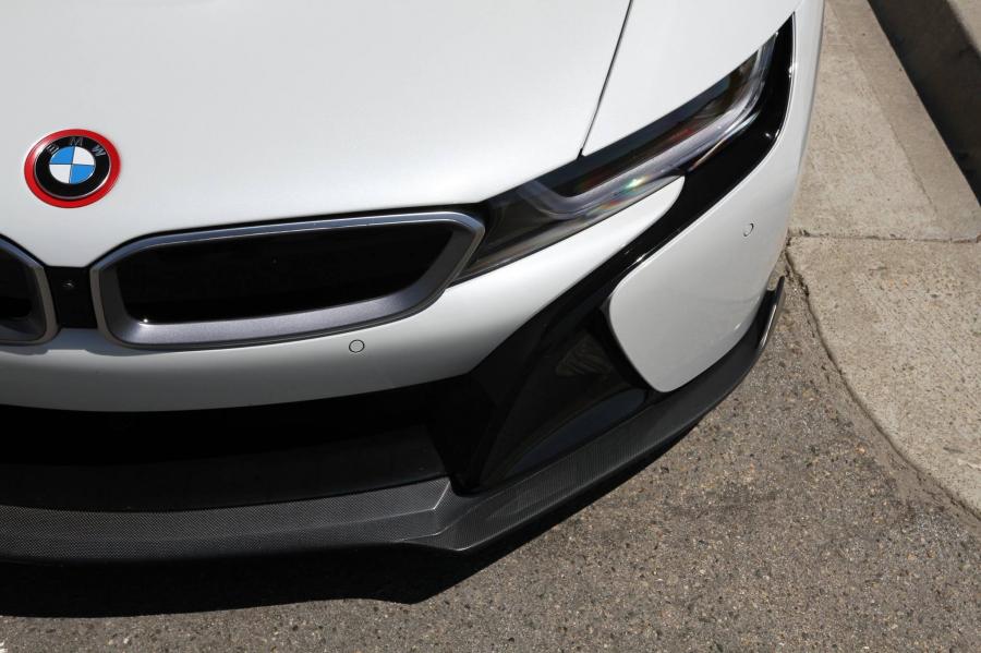Детали интерьера BMW i8 by Vorsteiner (V-FF 103) 2016 года  (фото 4 из 32)